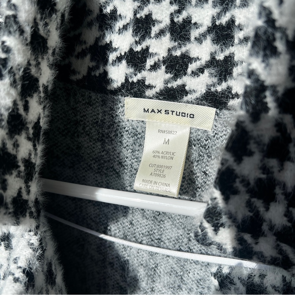 Max Studio Houndstooth Coat - Size Medium - image 2